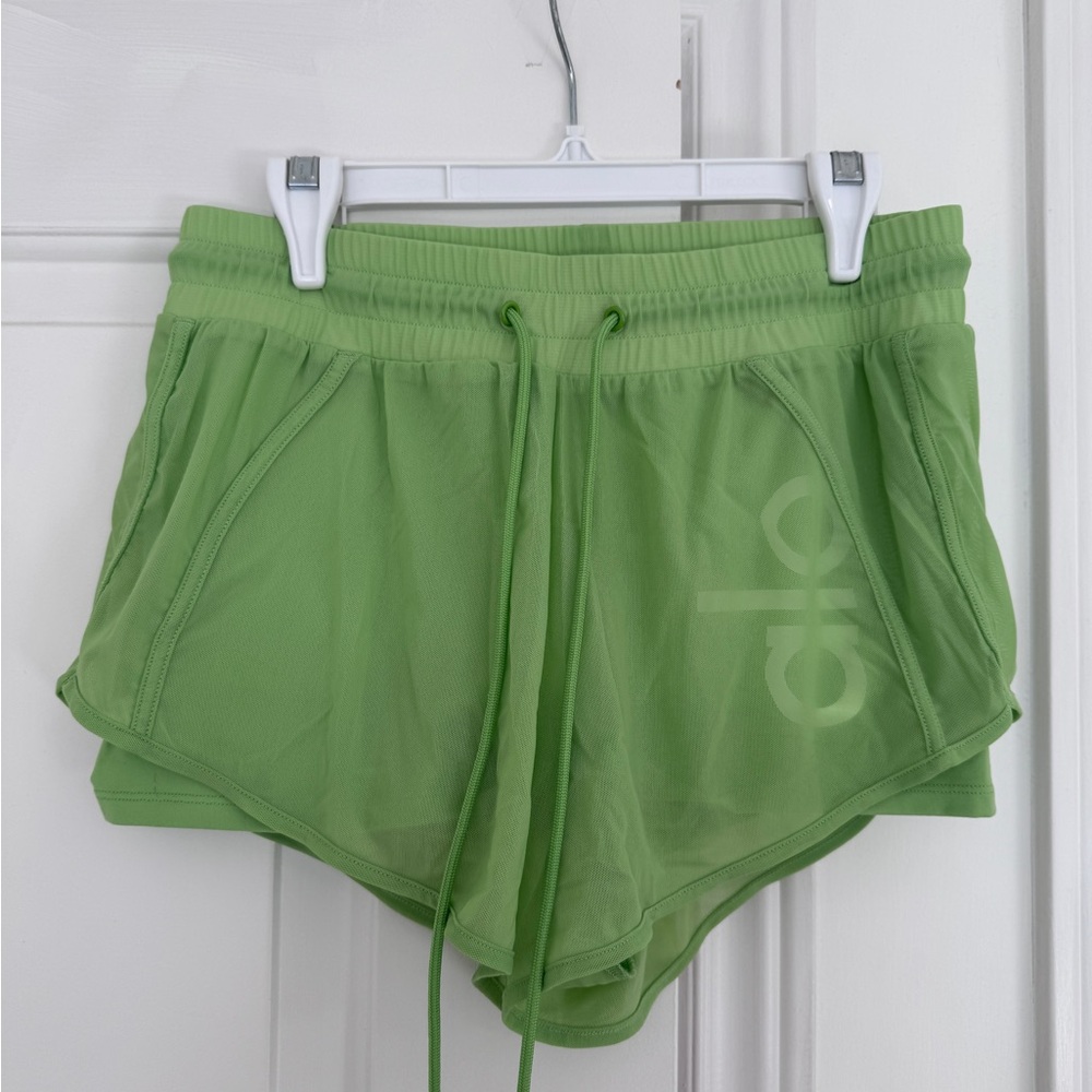 ALO Yoga Women's Green Shorts
